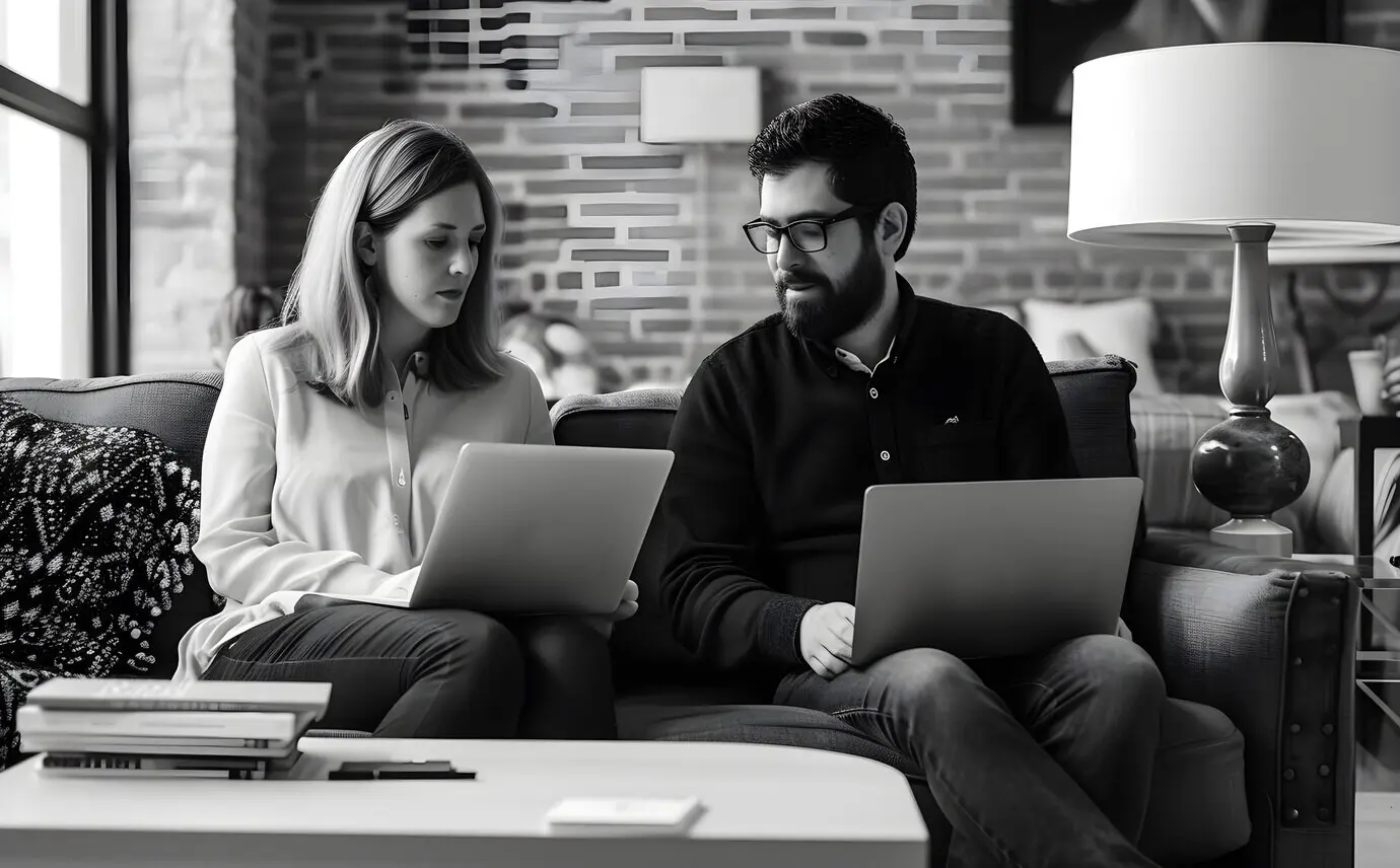 Портрет цифровых кочевников в чёрно-белой гамме